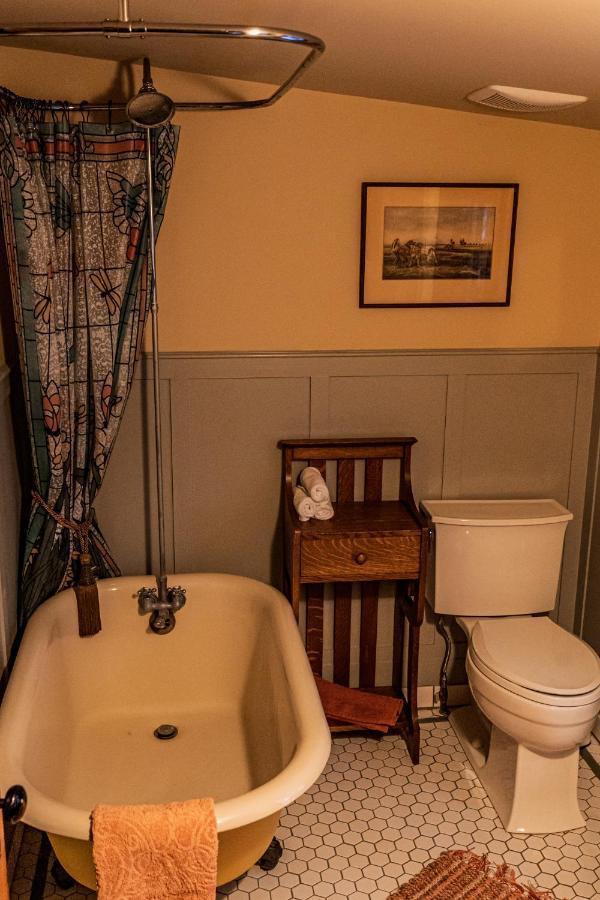 Bed and Breakfast The Craftsman House Bragg Creek Exteriér fotografie